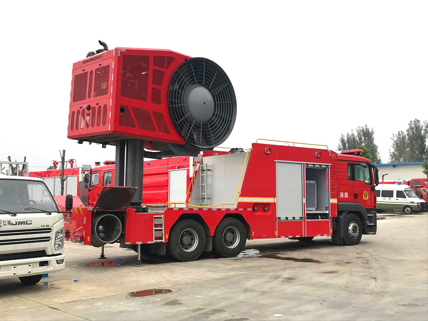 德國曼排煙消防車