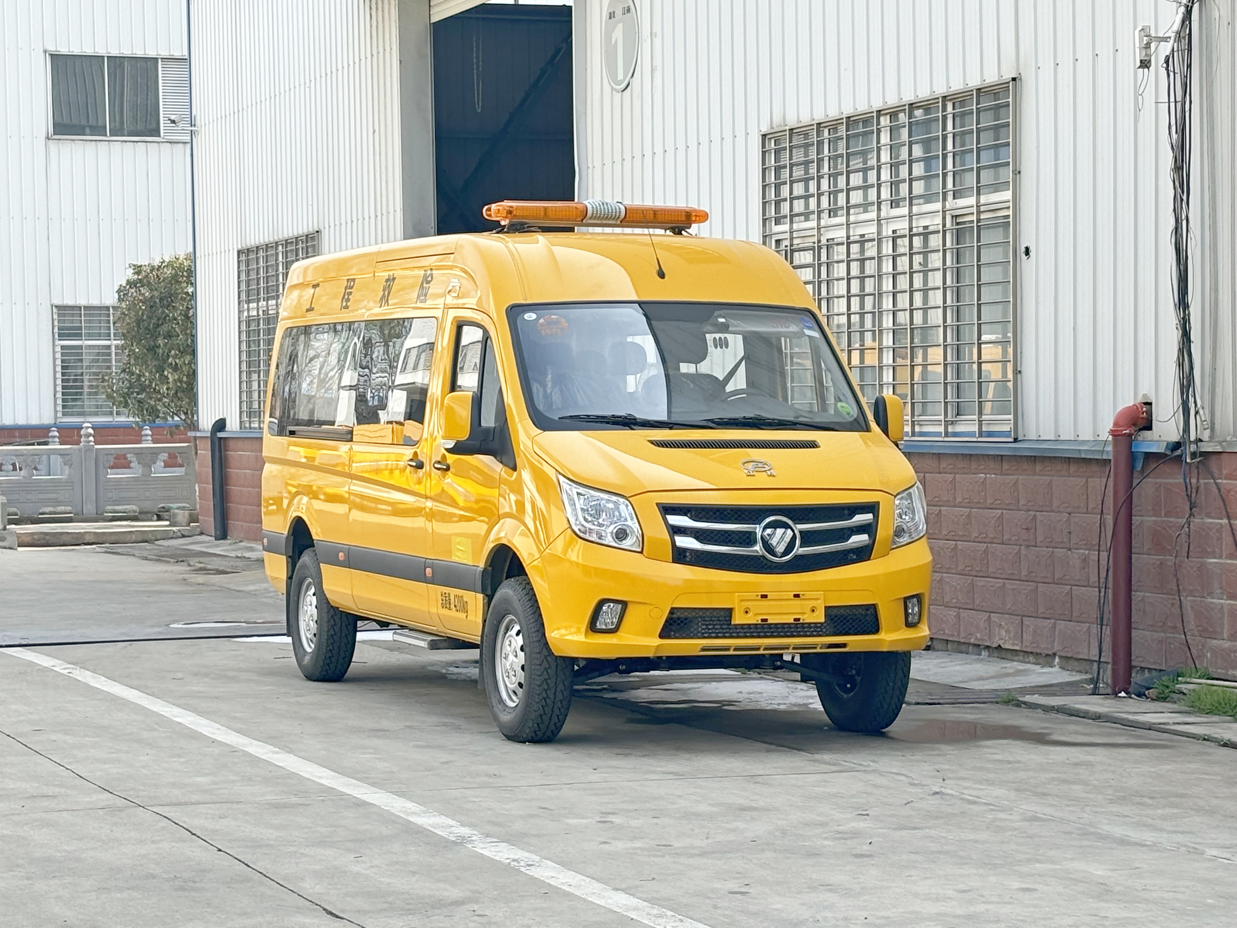 福田四驅10座森林消防運兵車