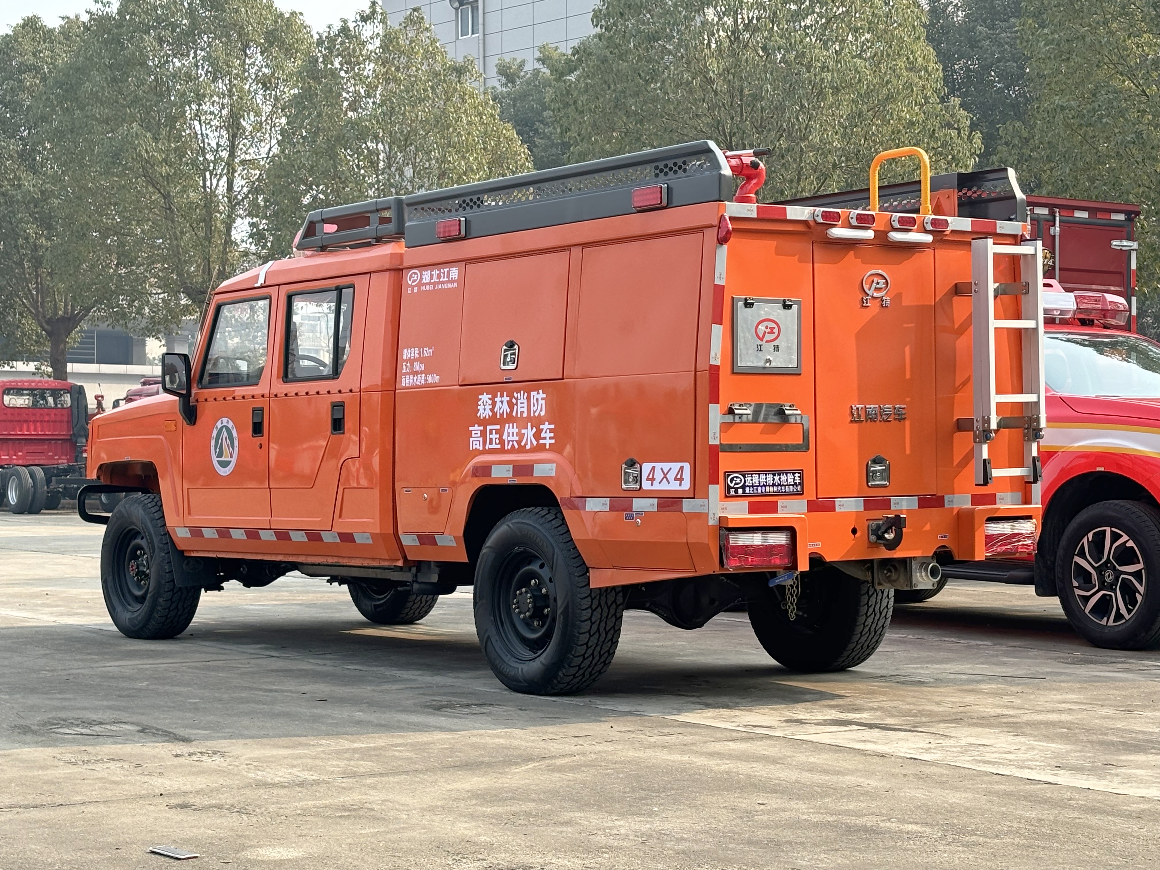 森林草原遠程供水管線車